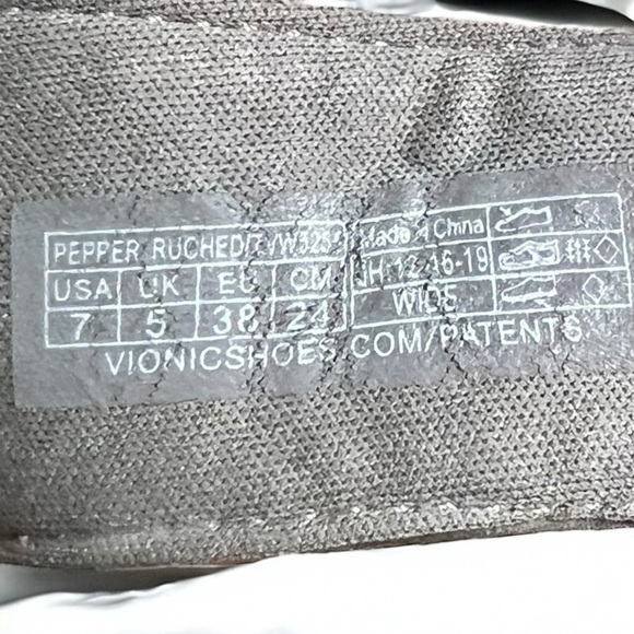 🌻Vionic Gray Pepper Ruched Leather Cork Wedge Slide Sandals Size 7W (wide) - Picture 10 of 11